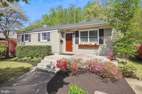 11501 Ashley Dr, Rockville, MD 20852