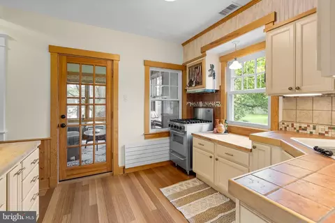 720 Easley St, Silver Spring, MD 20910 photo 11