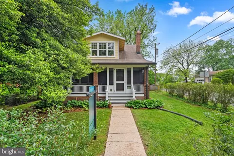 720 Easley St, Silver Spring, MD 20910 photo 2