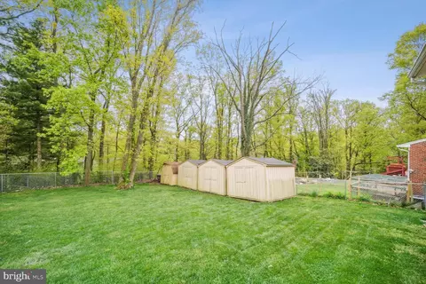 Exterior - 2017 Forest Dale Dr, Silver Spring, MD 20903 photo 8 of 9