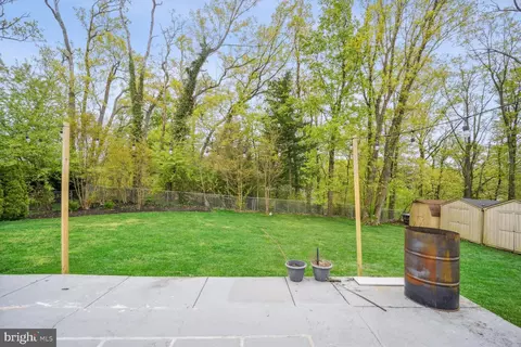 Exterior - 2017 Forest Dale Dr, Silver Spring, MD 20903 photo 6 of 9