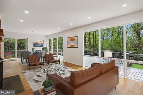 Living - 3934 Rickover Rd, Silver Spring, MD 20902 photo 6 of 8