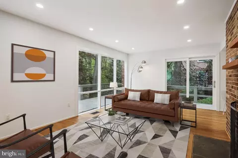 Living - 3934 Rickover Rd, Silver Spring, MD 20902 photo 4 of 8
