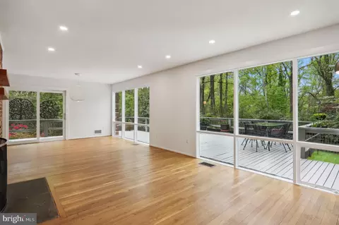 Living - 3934 Rickover Rd, Silver Spring, MD 20902 photo 5 of 8