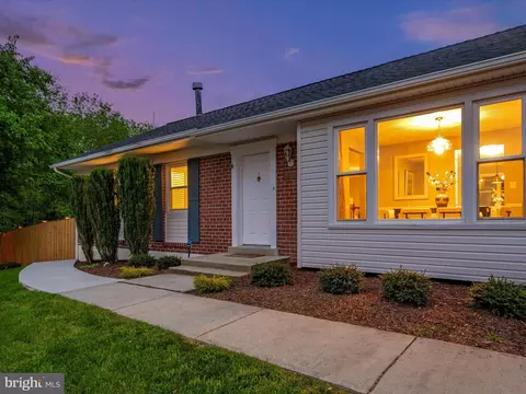 Exterior - 10400 Windfall Ct, Damascus, MD 20872 photo 3 of 7