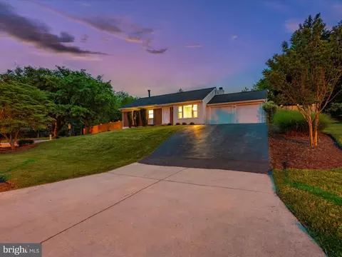 Exterior - 10400 Windfall Ct, Damascus, MD 20872 photo 2 of 7