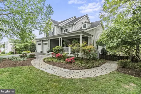 7648 Tomlinson Ave, Cabin John, MD 20818