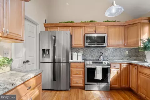 Kitchen - 12911 Hawkshead Ter, Silver Spring, MD 20904 photo 3 of 6