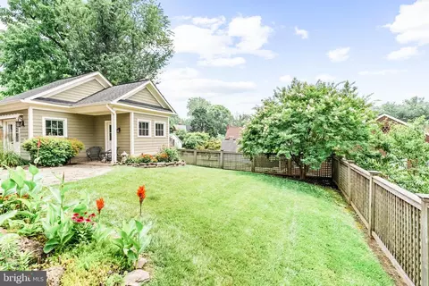 2028 Lanier Dr, Silver Spring, MD 20910 photo 9