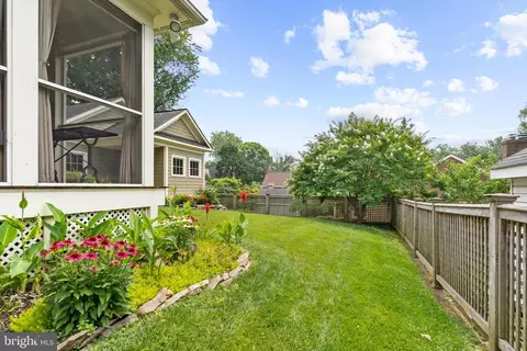 2028 Lanier Dr, Silver Spring, MD 20910 photo 5