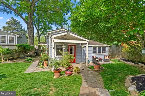 3 Mckay Cir, Cabin John, MD 20818