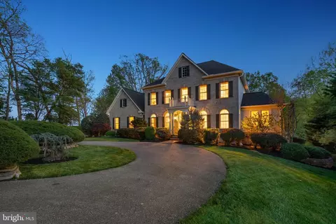 9015 Magruder Knolls Ct, Gaithersburg, MD 20882