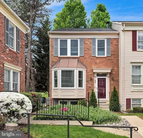24 Drumcastle Ct, Germantown, MD 20876