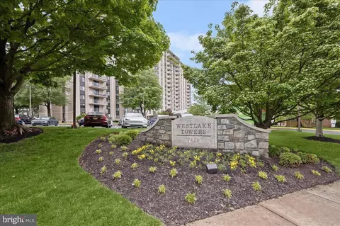 7420 Westlake Ter #411, Bethesda, MD 20817