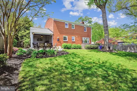 9203 Summit Rd, Silver Spring, MD 20910