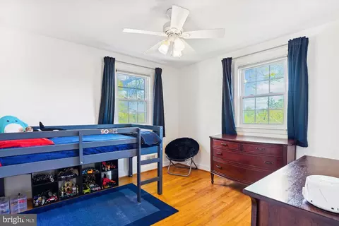Bedroom - 9203 Summit Rd, Silver Spring, MD 20910 photo 6 of 6
