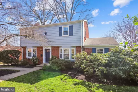 Exterior - 9203 Summit Rd, Silver Spring, MD 20910 photo 6 of 11