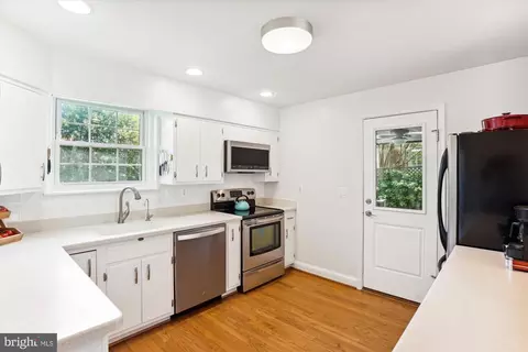Kitchen - 9203 Summit Rd, Silver Spring, MD 20910 photo 2 of 3