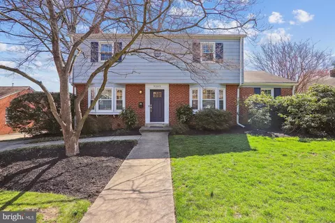 Exterior - 9203 Summit Rd, Silver Spring, MD 20910 photo 9 of 11