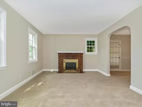 Living - 217 Indian Spring Dr, Silver Spring, MD 20901 photo 1 of 4