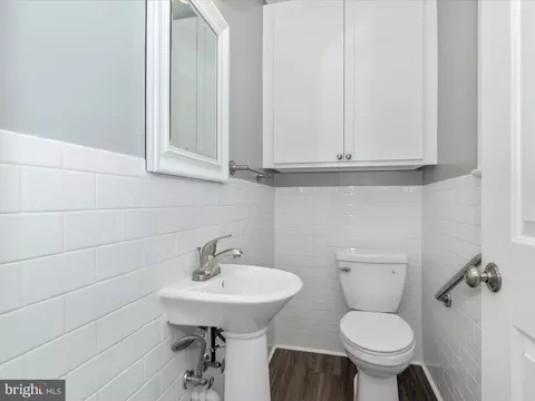 Bath - 217 Indian Spring Dr, Silver Spring, MD 20901 photo 1 of 4