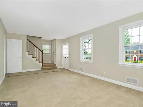 Living - 217 Indian Spring Dr, Silver Spring, MD 20901 photo 3 of 4