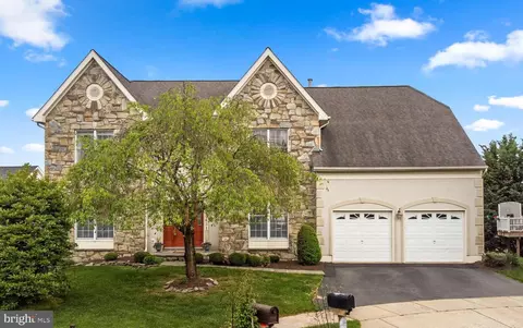 10631 Beechknoll Ln, Potomac, MD 20854