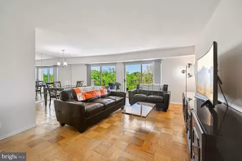 9039 Sligo Crk #906, Silver Spring, MD 20901
