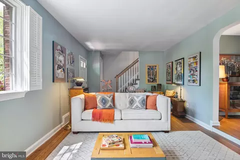 Living - 9123 Sudbury Rd, Silver Spring, MD 20901 photo 2 of 4
