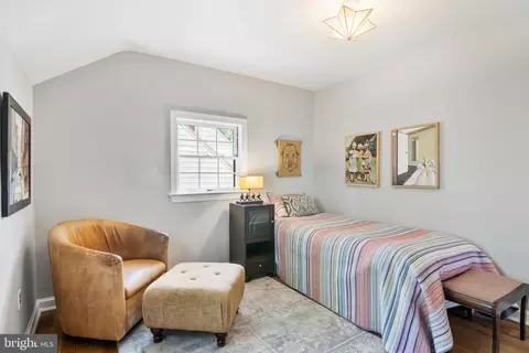 Bedroom - 9123 Sudbury Rd, Silver Spring, MD 20901 photo 4 of 8
