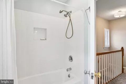 Bath - 9123 Sudbury Rd, Silver Spring, MD 20901 photo 3 of 4