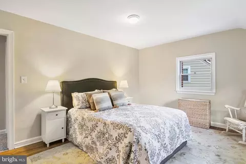 Bedroom - 9123 Sudbury Rd, Silver Spring, MD 20901 photo 2 of 8