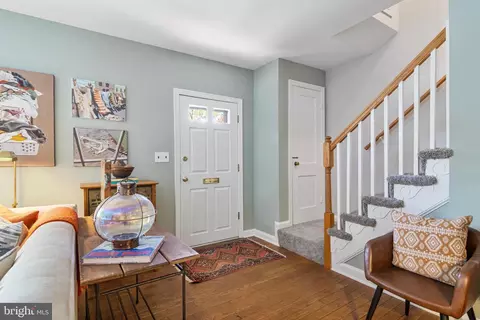 Entry Way - 9123 Sudbury Rd, Silver Spring, MD 20901 photo 1 of 2