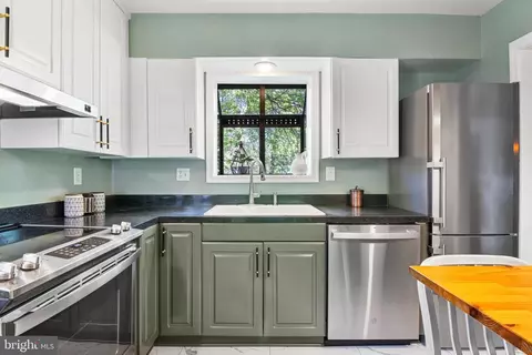 Kitchen - 9123 Sudbury Rd, Silver Spring, MD 20901 photo 2 of 3