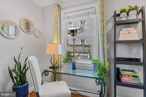Dining - 612 Ellsworth Dr, Silver Spring, MD 20910 photo 3 of 3