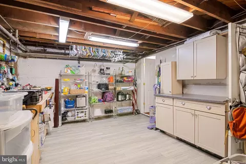Exterior - 612 Ellsworth Dr, Silver Spring, MD 20910 photo 5 of 11