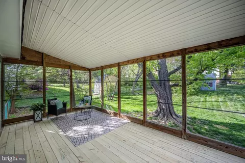 Exterior - 1517 Arbor View Rd, Silver Spring, MD 20902 photo 2 of 8