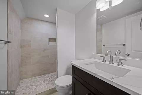 Bath - 1517 Arbor View Rd, Silver Spring, MD 20902 photo 7 of 7