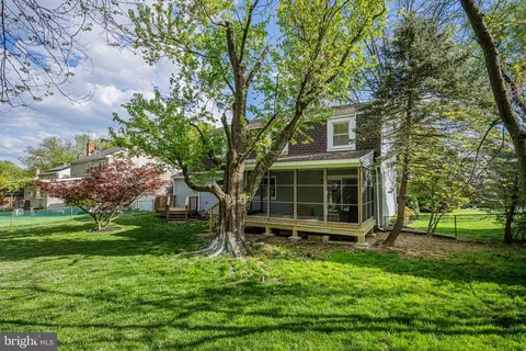 Exterior - 1517 Arbor View Rd, Silver Spring, MD 20902 photo 6 of 8