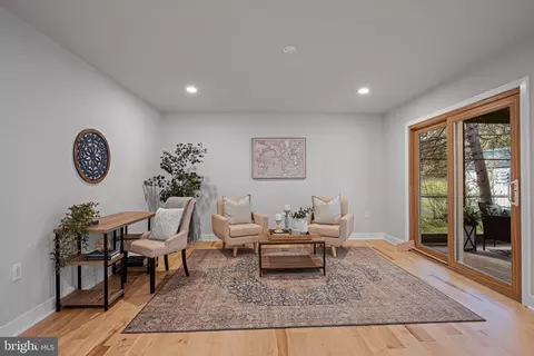 Living - 1517 Arbor View Rd, Silver Spring, MD 20902 photo 3 of 7