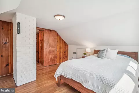 Bedroom - 9805 Dilston Rd, Silver Spring, MD 20903 photo 5 of 8