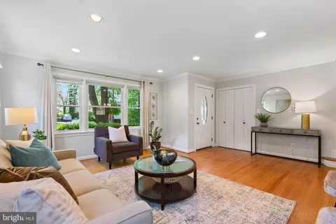 Living - 2203 Ellis St, Silver Spring, MD 20910 photo 1 of 7
