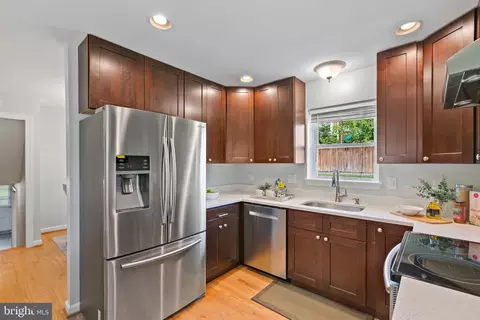 Kitchen - 2203 Ellis St, Silver Spring, MD 20910 photo 2 of 3