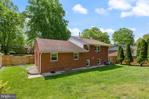 Exterior - 2203 Ellis St, Silver Spring, MD 20910 photo 5 of 7