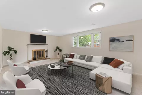Living - 11804 Caplinger Rd, Silver Spring, MD 20904 photo 4 of 4