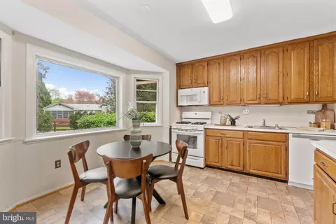 Dining - 11804 Caplinger Rd, Silver Spring, MD 20904 photo 2 of 4