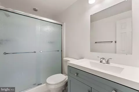 Bath - 2256 Wimbledon Cir, Silver Spring, MD 20906 photo 2 of 3