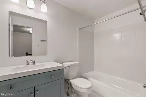 Bath - 2256 Wimbledon Cir, Silver Spring, MD 20906 photo 3 of 3