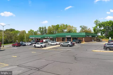 View/Area - 2256 Wimbledon Cir, Silver Spring, MD 20906 photo 3 of 4