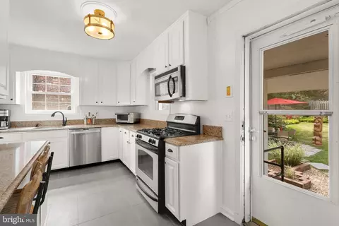 11504 Newport Mill Rd, Silver Spring, MD 20902 photo 17